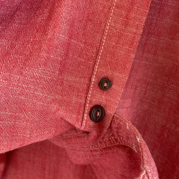 G.H. Bass & Co. Men’s button up shirt, long sleeve size large, 100% cotton Red - Picture 6 of 6